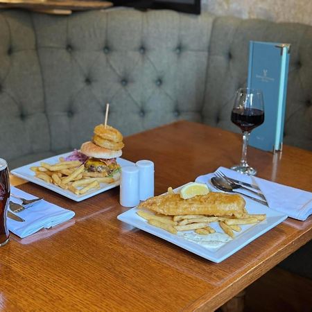 Duke Of Gordon Hotel Kingussie Bagian luar foto