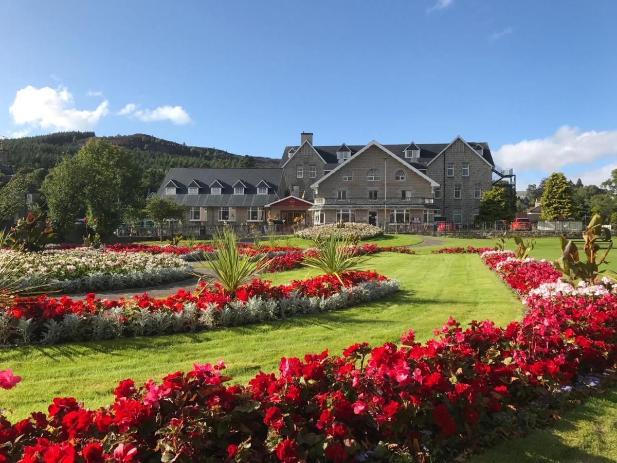 Duke Of Gordon Hotel Kingussie Bagian luar foto