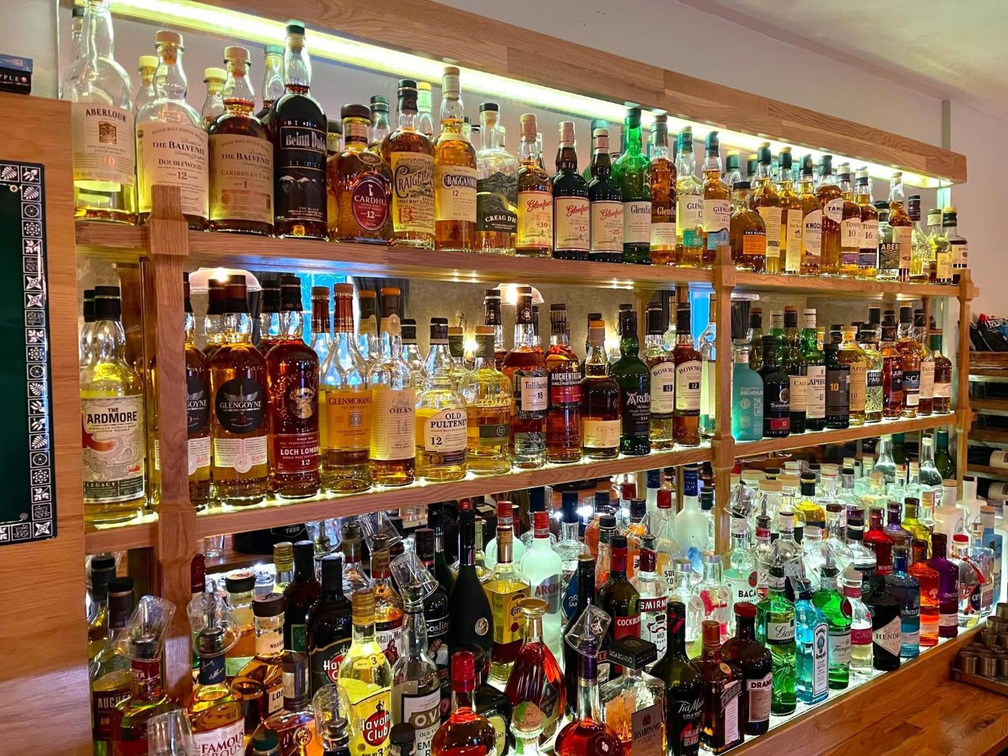 Duke Of Gordon Hotel Kingussie Bagian luar foto