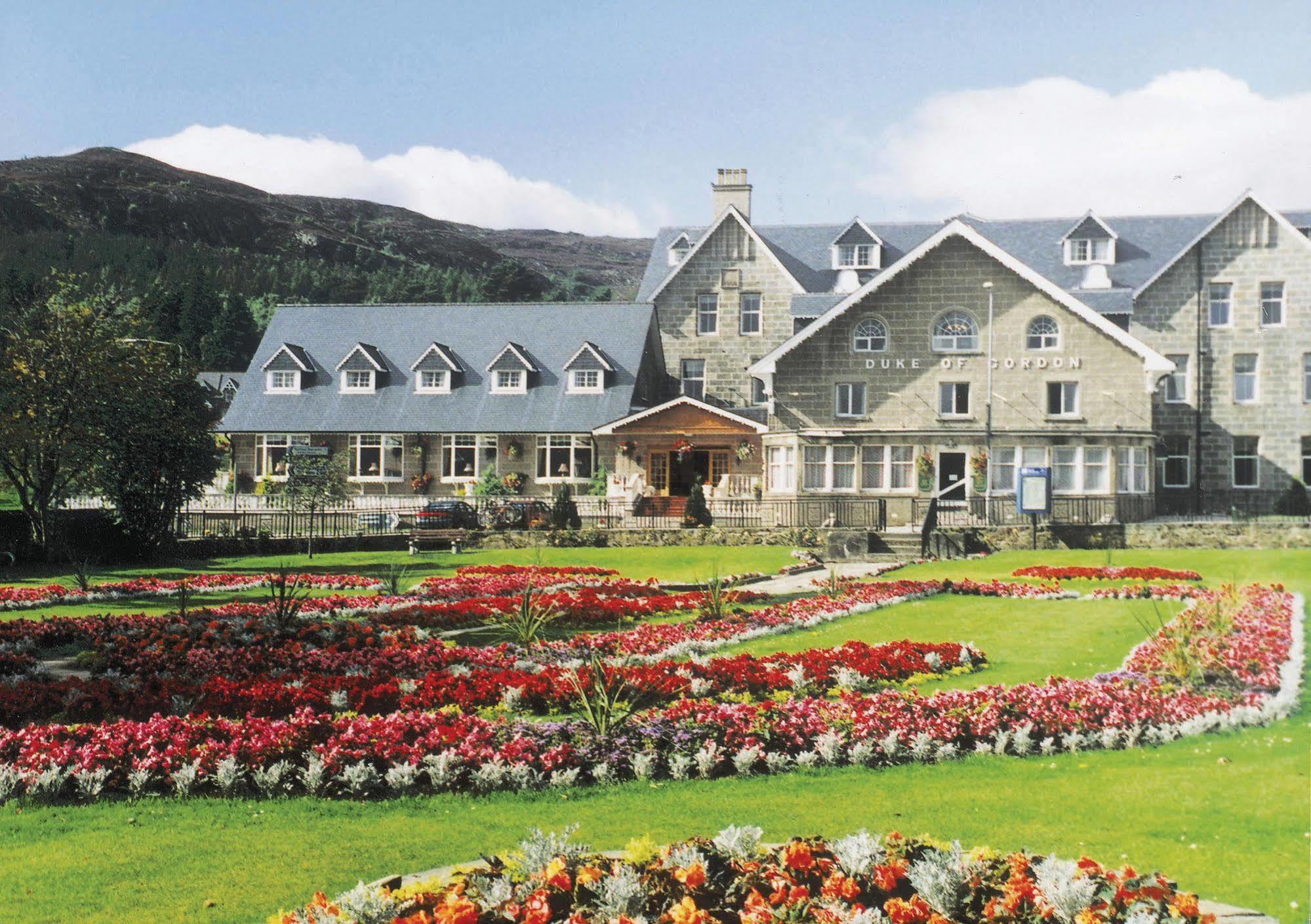Duke Of Gordon Hotel Kingussie Bagian luar foto
