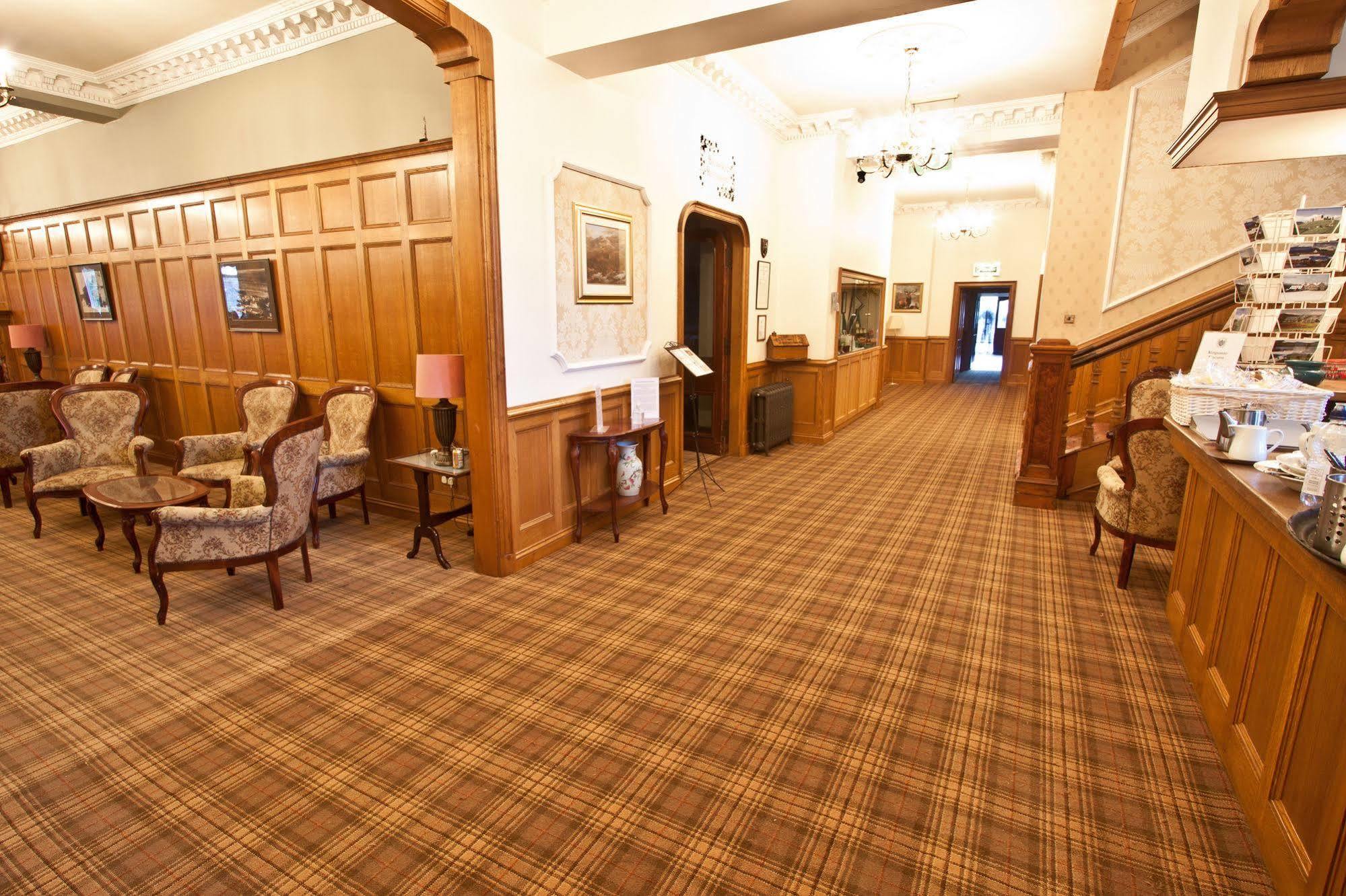 Duke Of Gordon Hotel Kingussie Bagian luar foto
